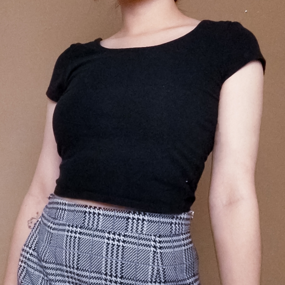 Cute Aeropostale cropped t-shirt